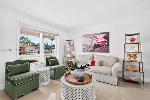 Living - 1271 W 78th St, Hialeah, FL 33014 photo 2 of 4