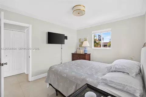 Bedroom - 1271 W 78th St, Hialeah, FL 33014 photo 6 of 6