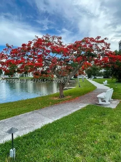 2855 Leonard Dr #H511, Aventura, FL 33160