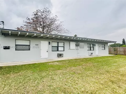 536 SW 6th Ter, Homestead, FL 33030