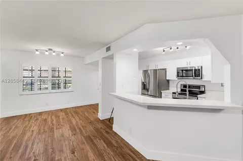 9005 W Sunrise Blvd #9005, Plantation, FL 33322
