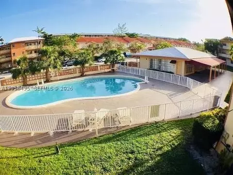 11855 NE 19th Dr #22, North Miami, FL 33181