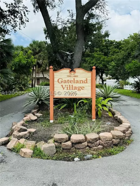 3777 NW 78th Ave #8E, Hollywood, FL 33024