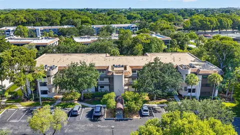 7653 NW 79th Ave #312, Tamarac, FL 33321