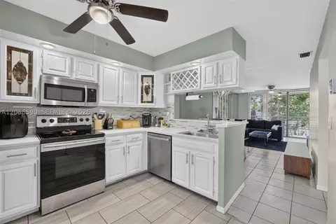 7653 NW 79th Ave #312, Tamarac, FL 33321