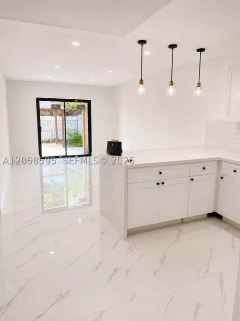 10851 SW 2nd St #K105, Sweetwater, FL 33174