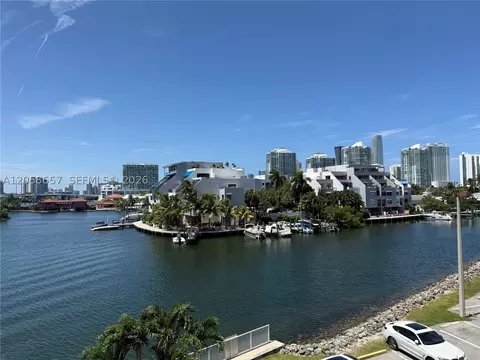 400 Kings Point Dr #311, Sunny Isles Beach, FL 33160