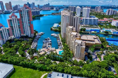 3330 NE 190th St #UPH14, Aventura, FL 33180