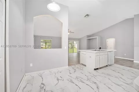 Entry Way - 20 Pine Court Loop, Ocala, FL 34472 photo 2 of 2