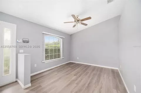 Living - 20 Pine Court Loop, Ocala, FL 34472 photo 2 of 15