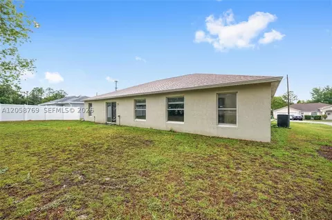 Exterior - 20 Pine Court Loop, Ocala, FL 34472 photo 4 of 6