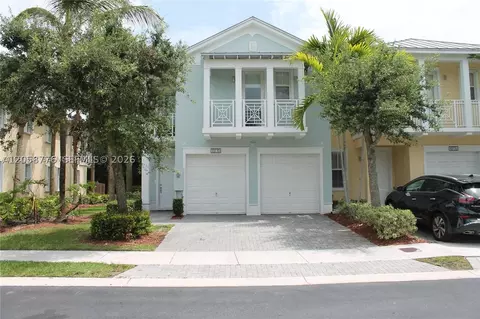 10770 NW 74th Ln, Doral, FL 33178