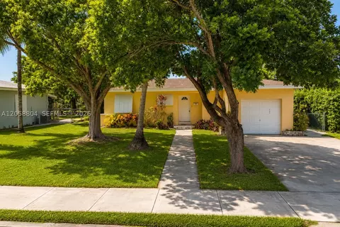948 NW 9th Ct, Homestead, FL 33030