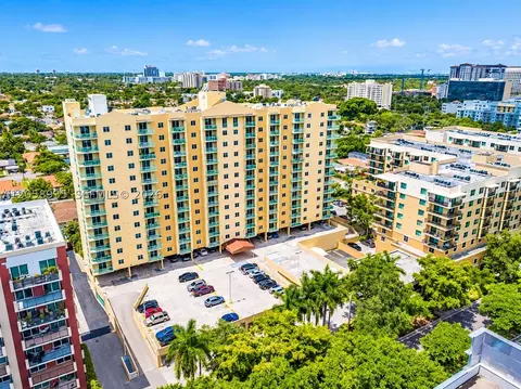 3500 Coral Way #907, Miami, FL 33145
