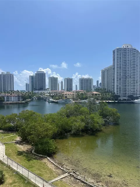 2930 Point East Dr #E601, Aventura, FL 33160