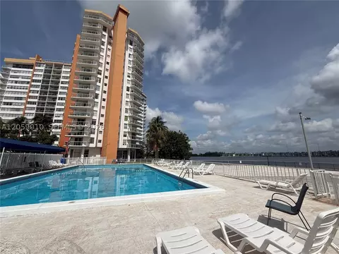 1351 NE Miami Gardens Dr #1215E, Miami, FL 33179