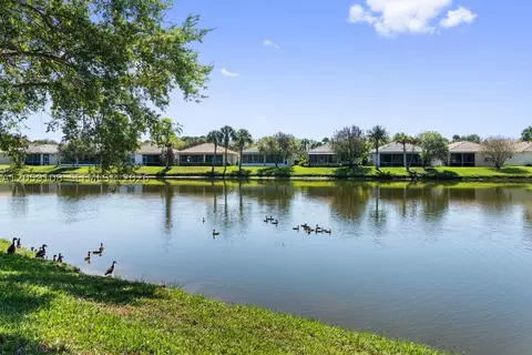 337 SW Maclay Way, Port Saint Lucie, FL 34986