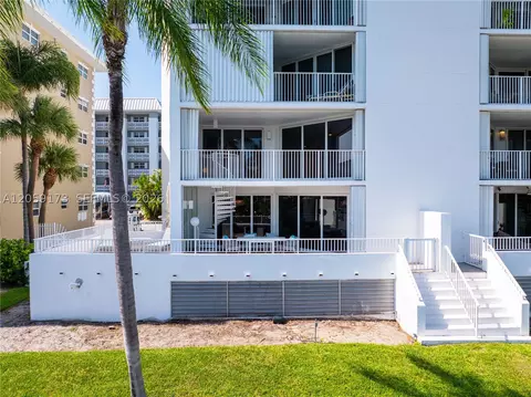 3100 NE 47th Ct #13, Fort Lauderdale, FL 33308