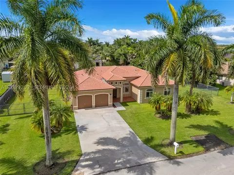 20464 SW 325th St, Homestead, FL 33030