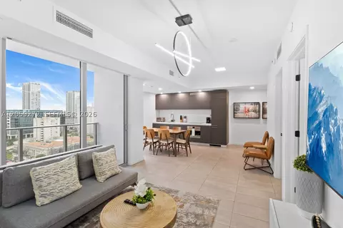 227 NE 2nd St #2202, Miami, FL 33132