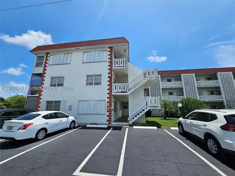 1490 NW 43rd Ave #301, Lauderhill, FL 33313