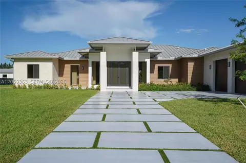27505 SW 172nd Ave, Homestead, FL 33031