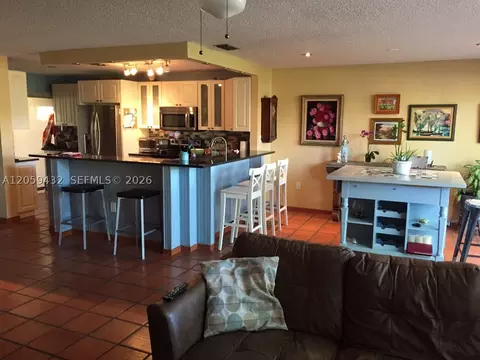 Kitchen - 3917 Adra Ave #E-46A, Doral, FL 33178 photo 2 of 4