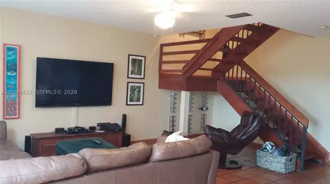 Living - 3917 Adra Ave #E-46A, Doral, FL 33178 photo 2 of 2