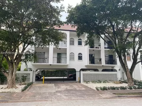 338 Majorca Ave #207, Coral Gables, FL 33134