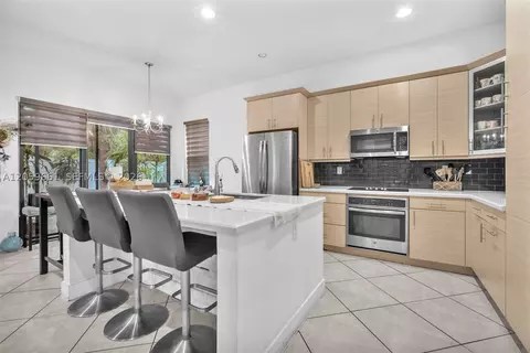 Kitchen - 3575 W 97th St, Hialeah, FL 33018 photo 1 of 3