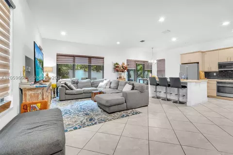 Other - 3575 W 97th St, Hialeah, FL 33018 photo 2 of 18