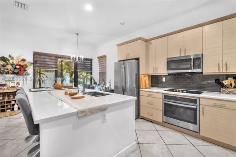 Kitchen - 3575 W 97th St, Hialeah, FL 33018 photo 2 of 3