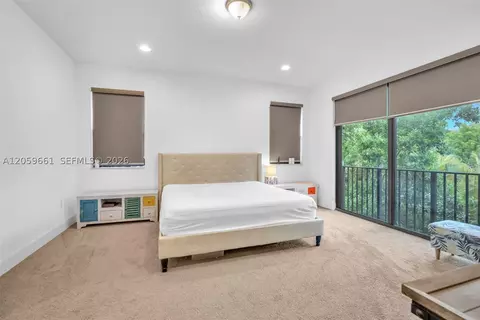 Bedroom - 3575 W 97th St, Hialeah, FL 33018 photo 1 of 5