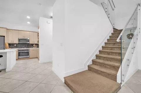 Entry Way - 3575 W 97th St, Hialeah, FL 33018 photo 2 of 3