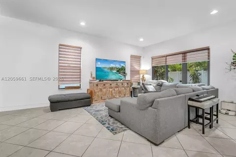 Other - 3575 W 97th St, Hialeah, FL 33018 photo 4 of 18