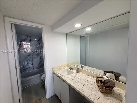 Bath - 1900 W 68th St #B203, Hialeah, FL 33014 photo 5 of 6