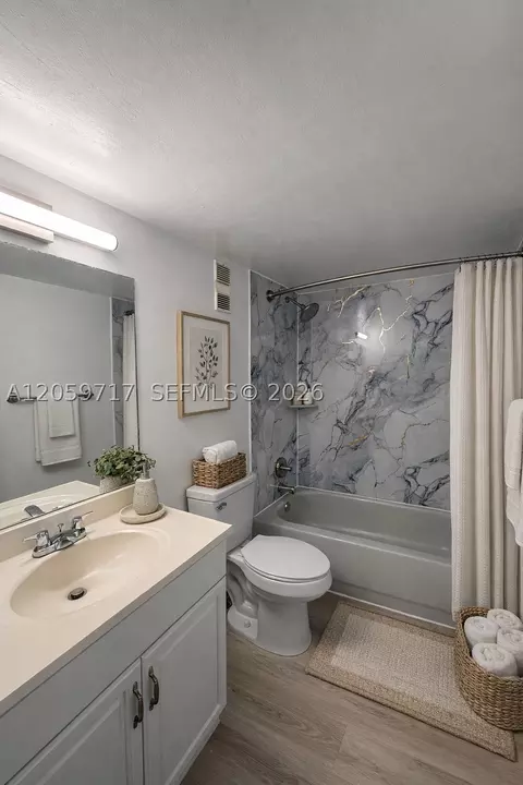 Bath - 1900 W 68th St #B203, Hialeah, FL 33014 photo 1 of 6