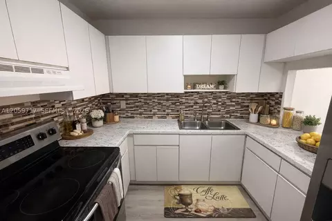 Kitchen - 1900 W 68th St #B203, Hialeah, FL 33014 photo 1 of 2