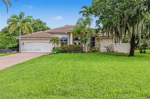 9825 Hindel Ct, Boynton Beach, FL 33472