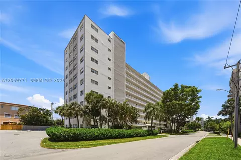 2555 NE 11 St #510, Fort Lauderdale, FL 33304
