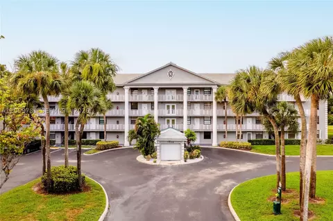 1508 S Whitehall #206, Davie, FL 33324
