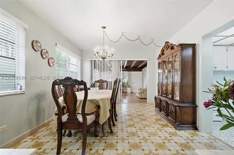 Dining - 921 E 14 St, Hialeah, FL 33010 photo 1 of 1