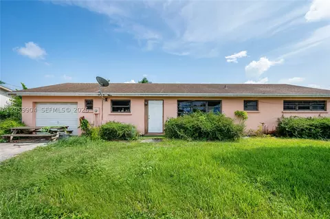 822 NW 15th St, Homestead, FL 33030