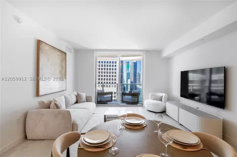 77 SE 5th St #3308, Miami, FL 33131