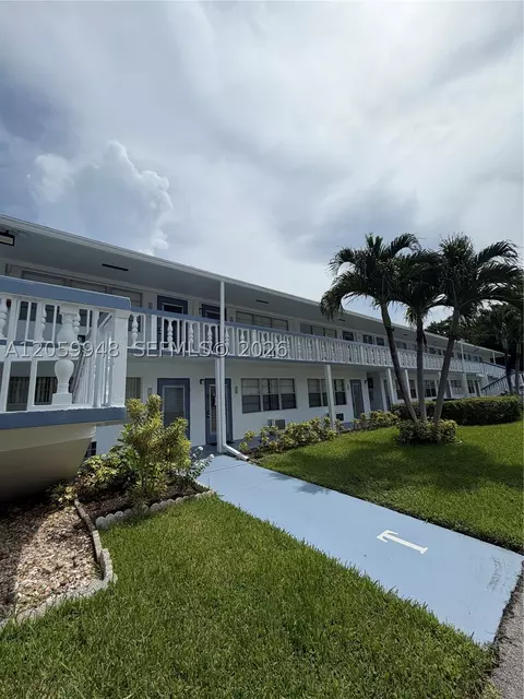 421 Tilford T #421, Deerfield Beach, FL 33442