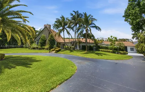 5011 Hawkhurst Ave, Southwest Ranches, FL 33331