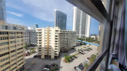 1833 S Ocean Dr #1103, Hallandale Beach, FL 33009
