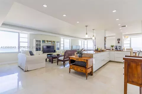 5255 Collins Ave #11E, Miami Beach, FL 33140