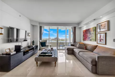 848 Brickell Key Dr #1102, Miami, FL 33131