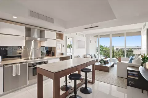 2155 Washington Ct #504, Miami Beach, FL 33139